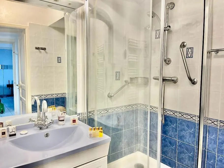 L'Eburneen Yourhosthelper Cannes Apartmán
